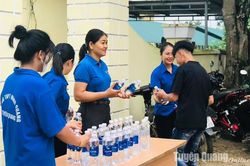 Hơn 1.000 tình nguyện viên tiếp sức mùa thi tuyển sinh vào lớp 10