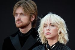 Album 'Hit Me Hard and Soft': Mê cung âm nhạc diệu kỳ của Billie Eilish