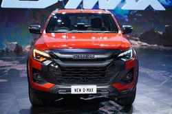 Xe bán tải Isuzu D-Max ế nhất Việt Nam sắp ra mắt bản 2024