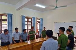 Nguyên Hiệu trưởng và Kế toán lập khống hồ sơ, chiếm đoạt tiền