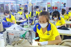 S&P Global: Đơn hàng các doanh nghiệp sản xuất tăng mạnh