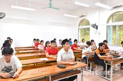 Gần 600 thí sinh thi vào lớp 10 trường THPT Chuyên Tuyên Quang