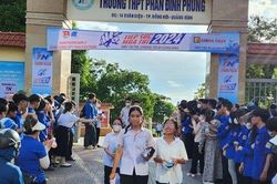 Quảng Bình: Thí sinh vui vẻ hoàn thành kỳ thi tuyển sinh vào lớp 10