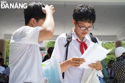 Thí sinh hoàn thành bài thi, hi vọng suất vào Trường THPT chuyên Lê Quý Đôn