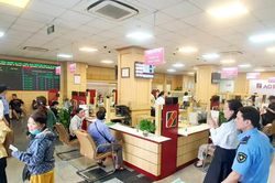 Agribank và Vietcombank đã bán hết vàng miếng trong 2 ngày