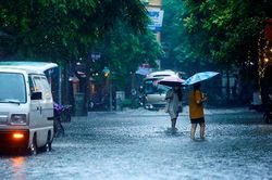 Chuyên gia lý giải về hiện tượng mưa lớn, sấm sét vào sáng 5/6