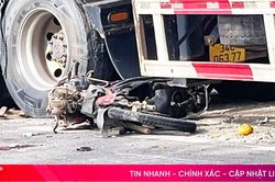 Va chạm liên hoàn với xe buýt và container, 1 người bị thương nặng