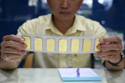 Chính phủ yêu cầu rút giấy phép DN vàng không xuất hóa đơn điện tử
