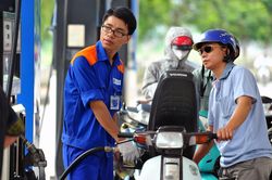 Giá xăng giảm xuống dưới 22.000 đồng/lít