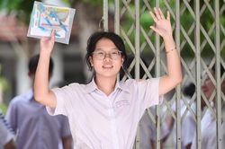 Đề thi lớp 10 môn Tiếng Anh tại TPHCM năm 2024