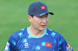 HLV Kim Sang Sik cắt đứt mạch 6 trận thua thời Troussier?