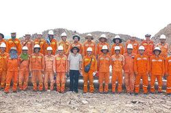 Giám đốc Công ty Điện lực An Giang đến hiện trường thăm, hỏi động viên tổ xung kích