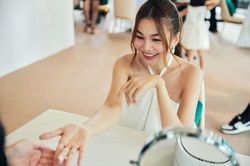 Thanh Hằng được khen 'lão hóa ngược' sau khi lấy chồng