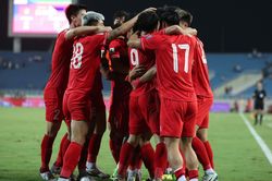 Tin nóng thể thao tối 7/6: ĐT Việt Nam chốt danh sách đấu Iraq, Nguyễn Trần Duy Nhất quyết thắng đối thủ trong 3 hiệp