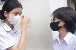 TPHCM: Thí sinh bước vào giờ làm bài môn chuyên hoặc tích hợp của kỳ thi tuyển sinh lớp 10