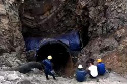 Tìm kiếm một công nhân ở Quảng Ninh nghi bị rơi xuống 'hố tử thần' hơn 3 ngày