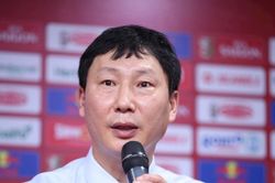 HLV Kim Sang-sik: 'Sự nhiệt huyết của các cầu thủ đã giúp đội tuyển Việt Nam đánh bại Philippines'
