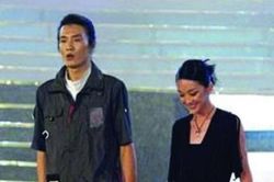 Sau khi chia tay Châu Tấn, anh nhảy từ tầng 14 xuống và chết thảm, trải nghiệm cuộc sống nổi tiếng của anh khiến người ta phải thở dài