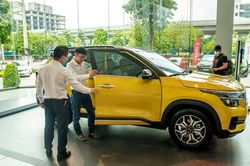 Sản lượng ô tô tại Việt Nam bất ngờ chững lại