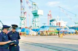 Kim ngạch xuất nhập khẩu đạt hơn 300 tỷ USD trong 5 tháng