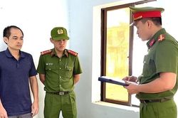 Lập công ty 'ma' nhập lậu hàng hóa từ Pháp về Việt Nam