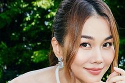 Giữa tin đồn bầu bí, Thanh Hằng diện váy giấu vòng 2