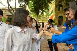 Thi vào lớp 10 Hà Nội: Nhiều thí sinh đặt mục tiêu 8 điểm ngay môn thi đầu tiên