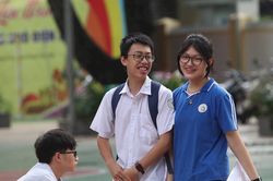 Học sinh Hà Nội rạng rỡ bước vào kỳ thi lớp 10