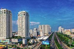 Chủ tịch TPHCM phê bình 8 đơn vị giải ngân đầu tư công chậm