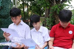 Sỹ tử Thủ đô 'khởi động cuộc đua' vào lớp 10 trung học phổ thông