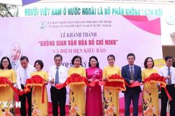 Khánh thành 'Không gian văn hóa Hồ Chí Minh' và 'Điểm hẹn kiều bào'