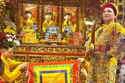 Trải nghiệm văn hóa Tín ngưỡng thờ Mẫu tại Bảo tàng Phụ nữ Việt Nam