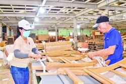 5 tháng thu về 6,1 tỷ USD nhưng ngành này vẫn gặp khó