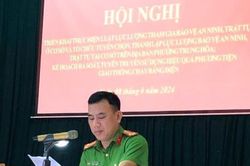 Rà soát từng nhà, hướng dẫn sử dụng phương tiện chạy bằng điện tại phường Trung Hòa