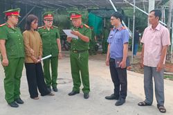 Vụ người phụ nữ tố cáo bị gia đình chồng cũ đánh đập: Khởi tố vụ án, khởi tố 4 bị can về hành vi giữ người trái pháp luật