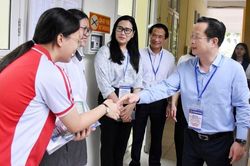 Thi lớp 10 tại Hà Nội: Đề toán được đánh giá ổn định