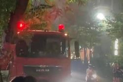 Dập tắt đám cháy cửa hàng kinh doanh thảm