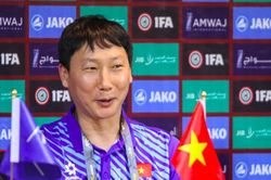 HLV Kim Sang-sik: 'Chúng tôi đã nhìn thấy khả năng đi tiếp'