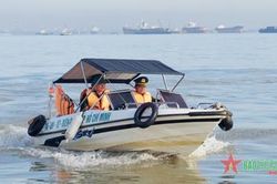 Trên đường tuần tra biên giới biển