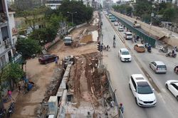 Cấm xe phục vụ thi công mở rộng đường Âu Cơ - Nhật Tân
