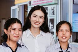 Đằng sau câu chuyện từ thiện trăm triệu của Hoa hậu Ý Nhi