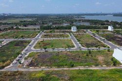 Lượng tiêu thụ đất nền phía Nam sụt giảm