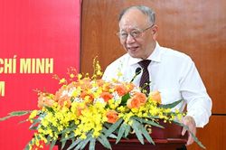 Giáo sư Hoàng Chí Bảo kể chuyện Bác Hồ với ngành Công Thương và báo chí cách mạng Việt Nam