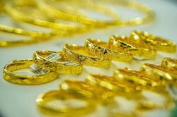 Giá vàng hôm nay 11/6: Vàng nhẫn Bảo Tín Minh Châu, PNJ, Doji giảm tiếp, vàng miếng SJC ra sao?