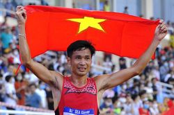 'Máy chạy' của thể thao Việt Nam thành danh từ 'anh nuôi' quân đội, khổ luyện dưới nắng hè để phá vỡ kỷ lục SEA Games
