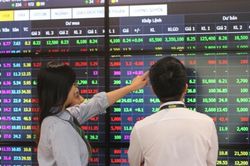 Chứng khoán tăng mạnh, Vn-Index vượt mốc 1.300 điểm