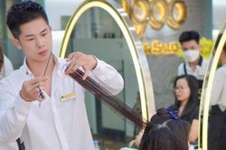 Vụ salon tóc nổi tiếng bị tố 'ăn chặn' tóc hiến cho bệnh nhân ung thư: Người đại diện lên tiếng