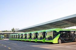 Hà Nội muốn 'xanh hóa' 100% xe buýt