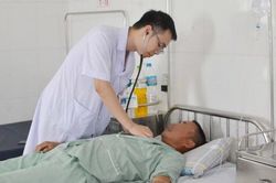 Mất nước, suy thận cấp khi lao động dưới trời nắng nóng