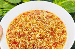 Cách pha nước chấm tỏi ớt chuẩn vị đơn giản